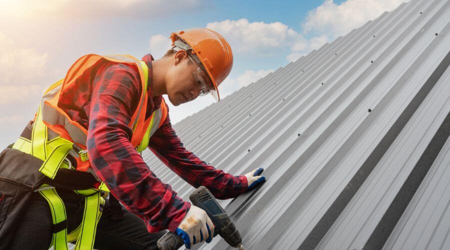 Professional Emergency Roof Repairs services in Mustang, OK